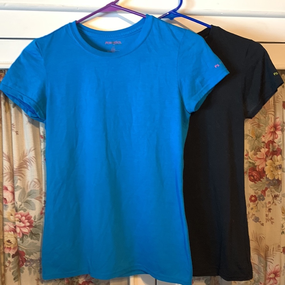 2 Solid color Gold Toe Tee’s